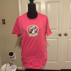Buc-ee’s pink t shirt Bin4